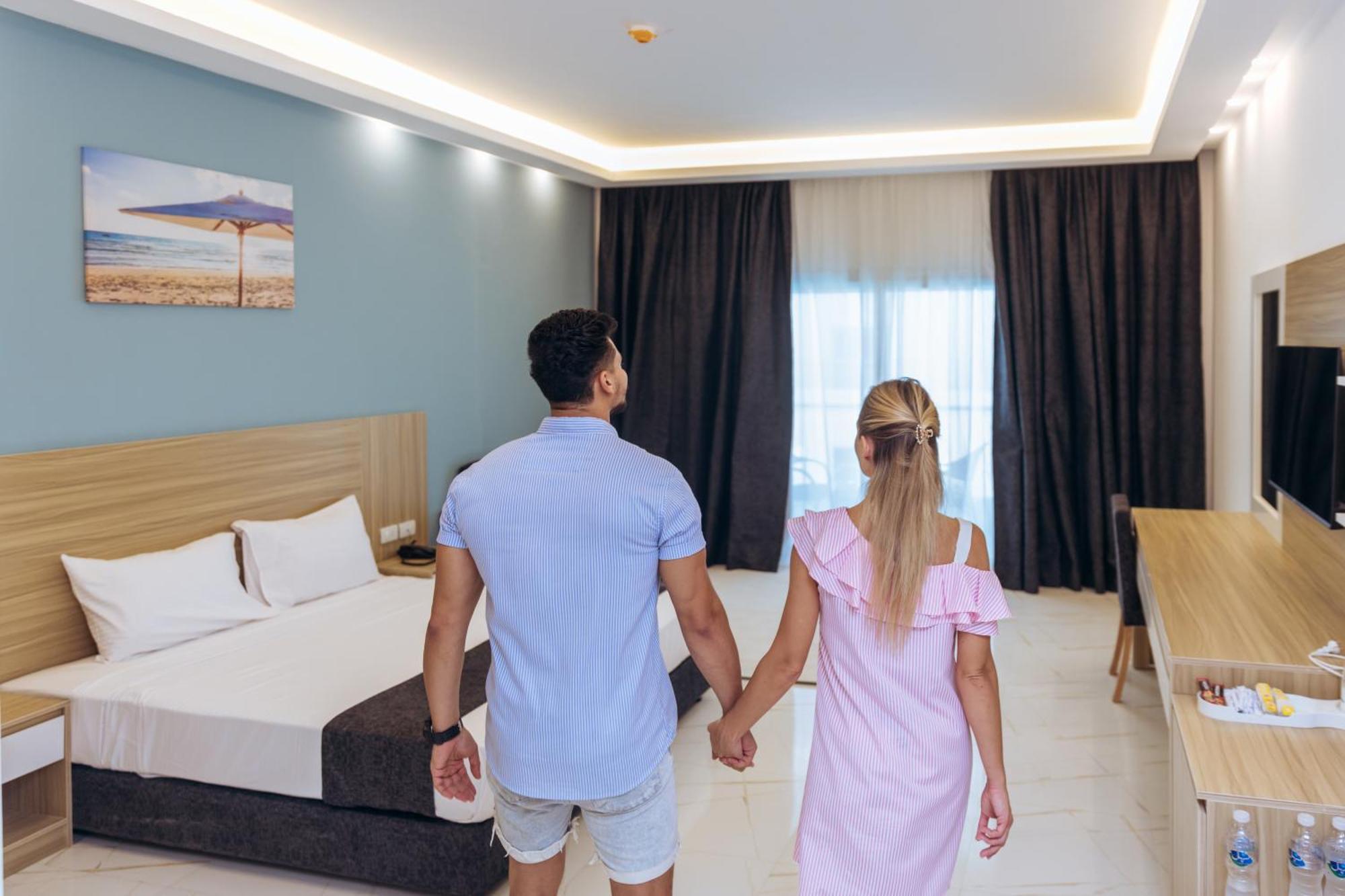 Sky Star Hotel Free Shuttle To Hurghada City Center Exterior photo