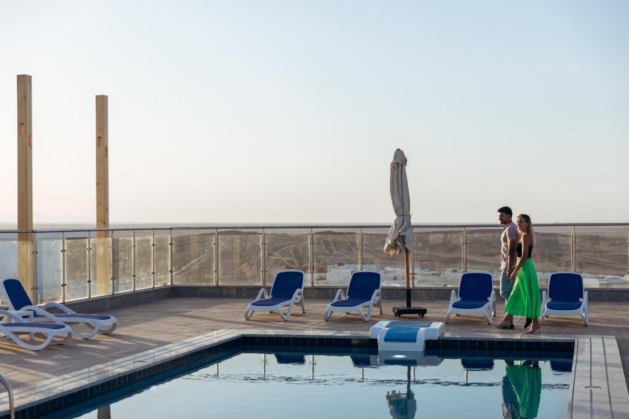 Sky Star Hotel Free Shuttle To Hurghada City Center Exterior photo