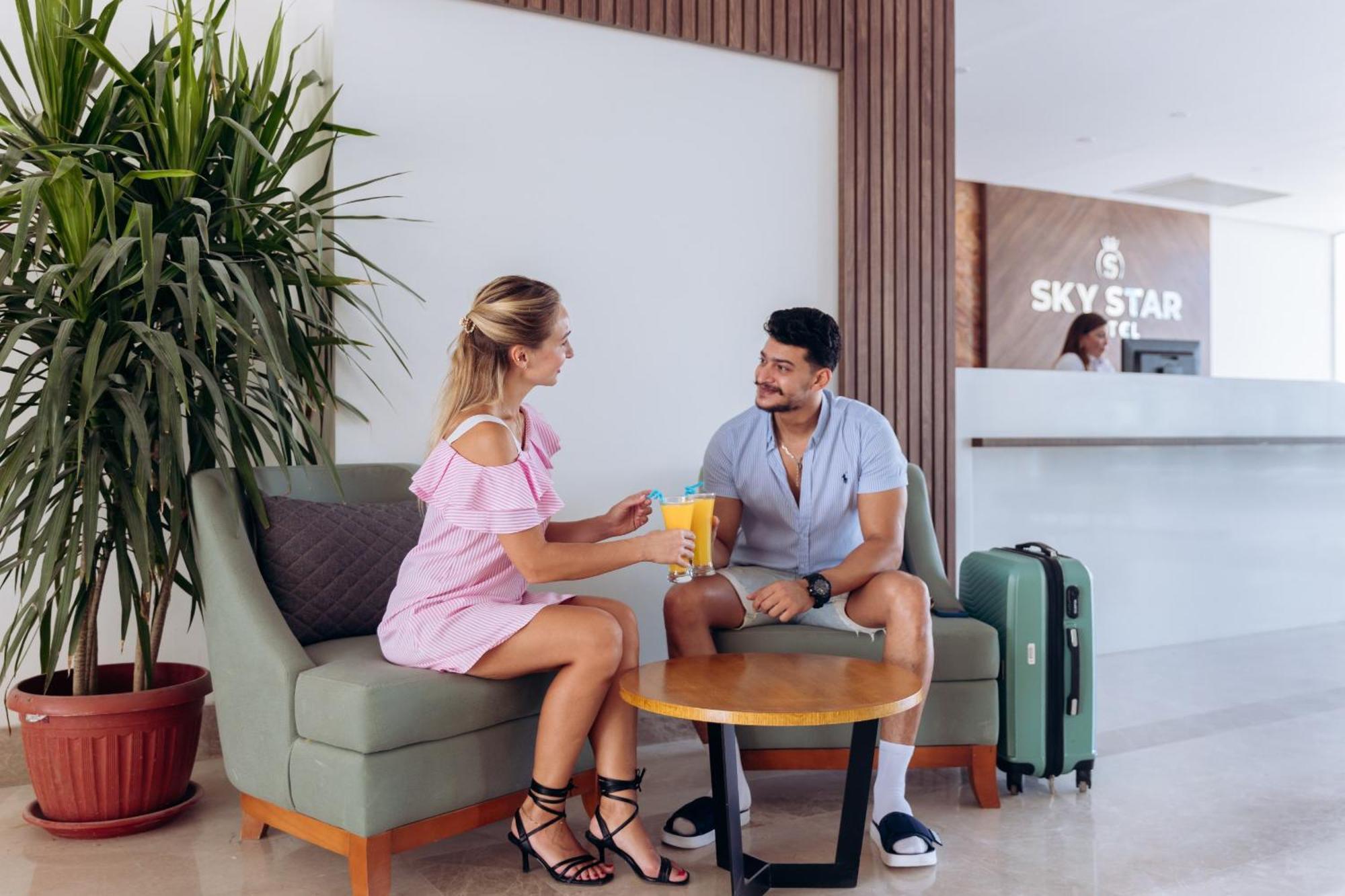 Sky Star Hotel Free Shuttle To Hurghada City Center Exterior photo
